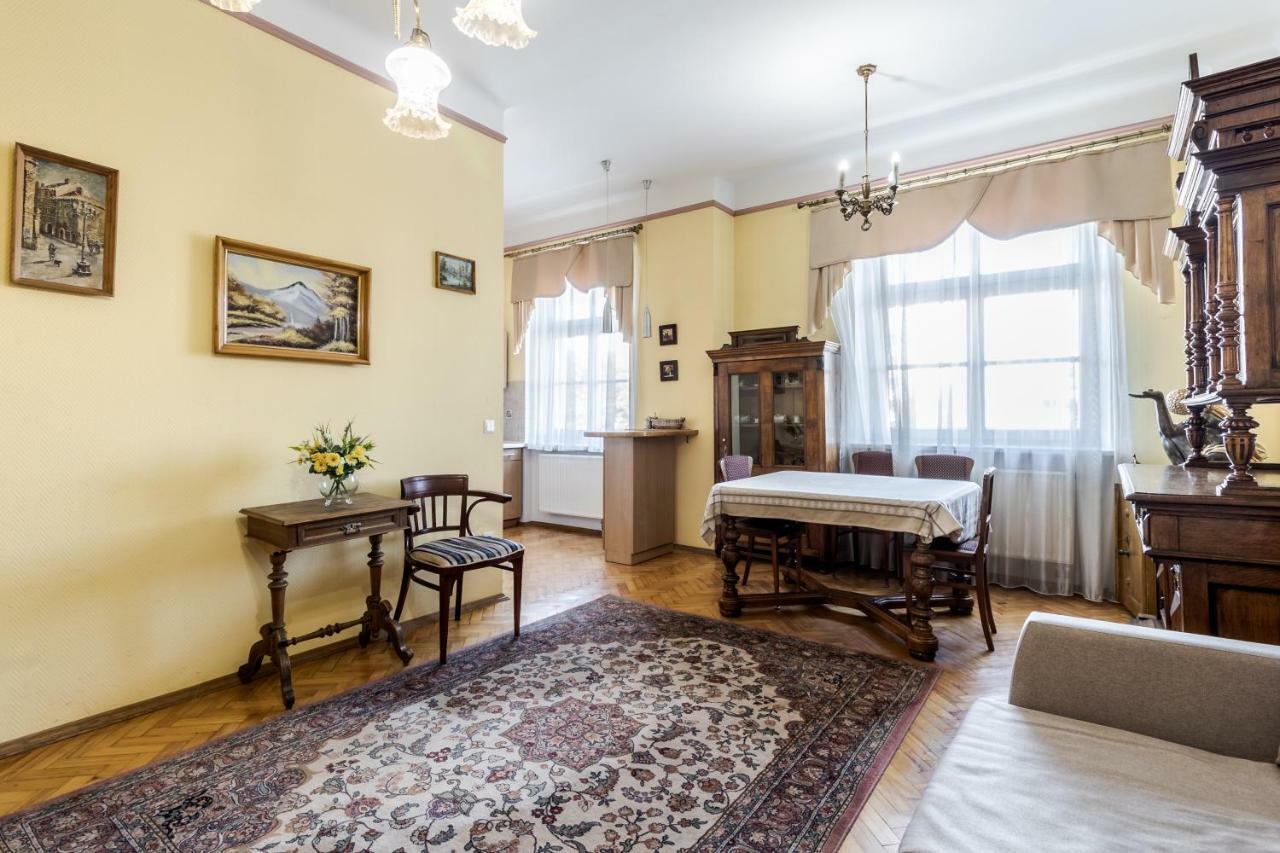 George Apartment Lviv Exterior photo