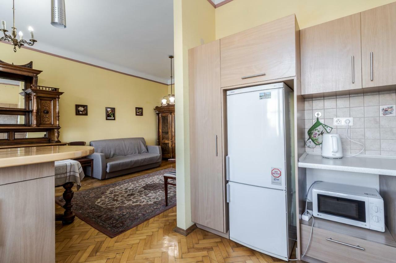 George Apartment Lviv Exterior photo