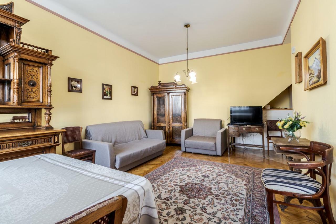 George Apartment Lviv Exterior photo