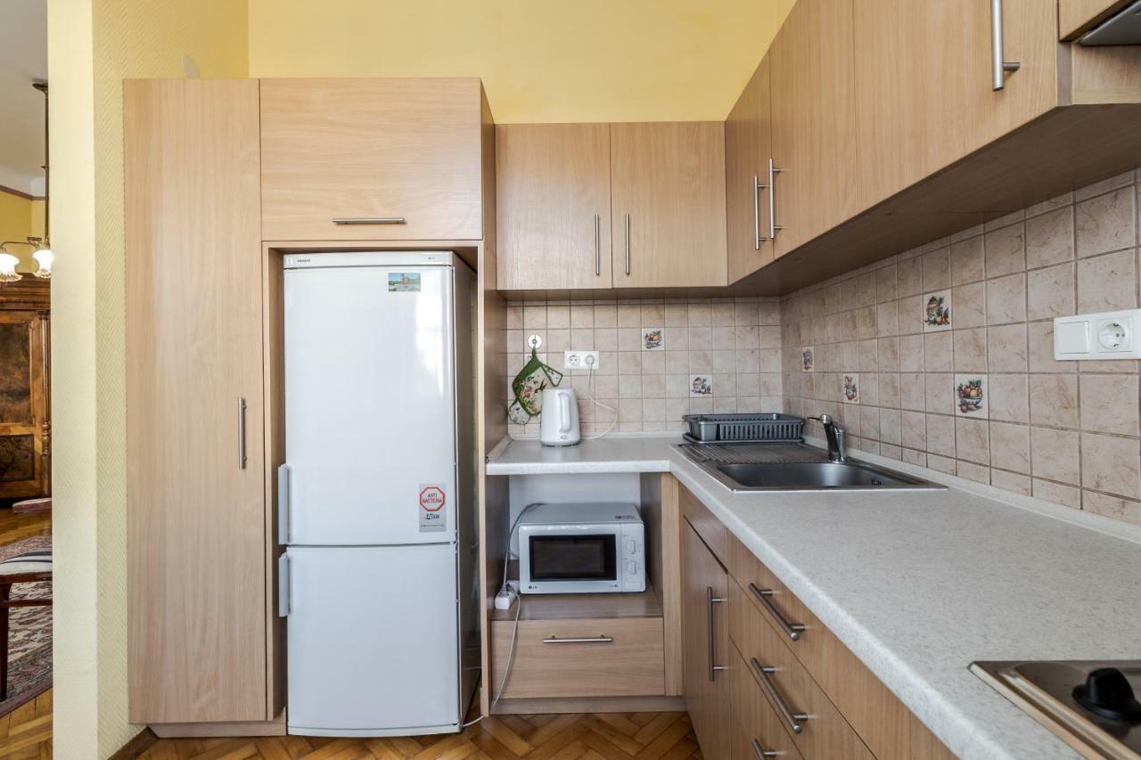George Apartment Lviv Exterior photo