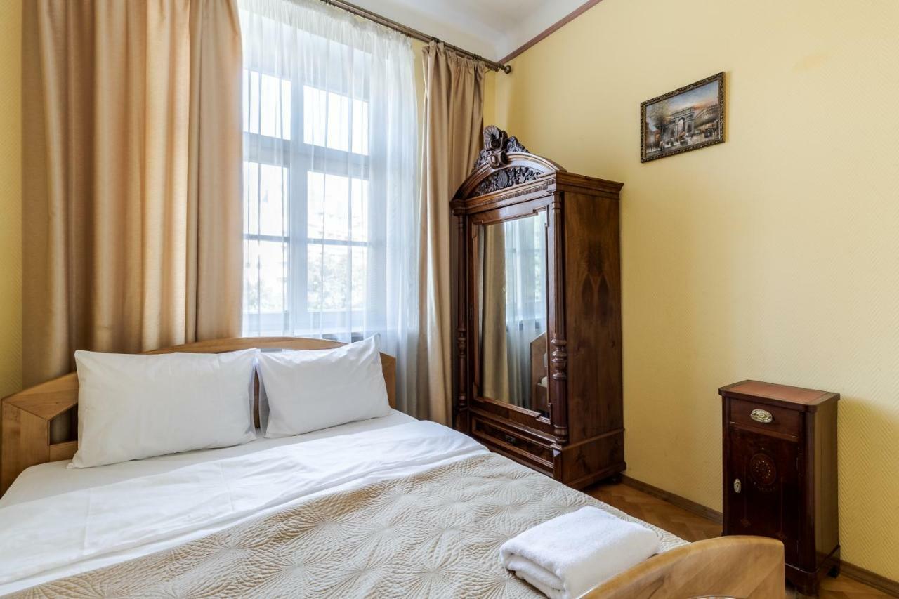 George Apartment Lviv Exterior photo